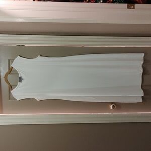 🌻Guillaume Women's Ivory Lounge dress size Large